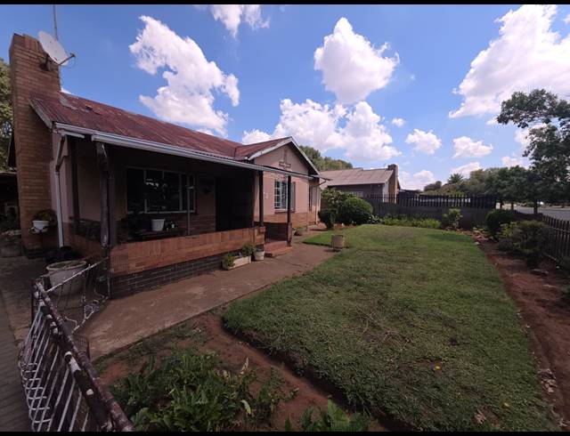 3 BEDROOM HOUSE FOR SALE IN VANDERBIJLPARK CE 1